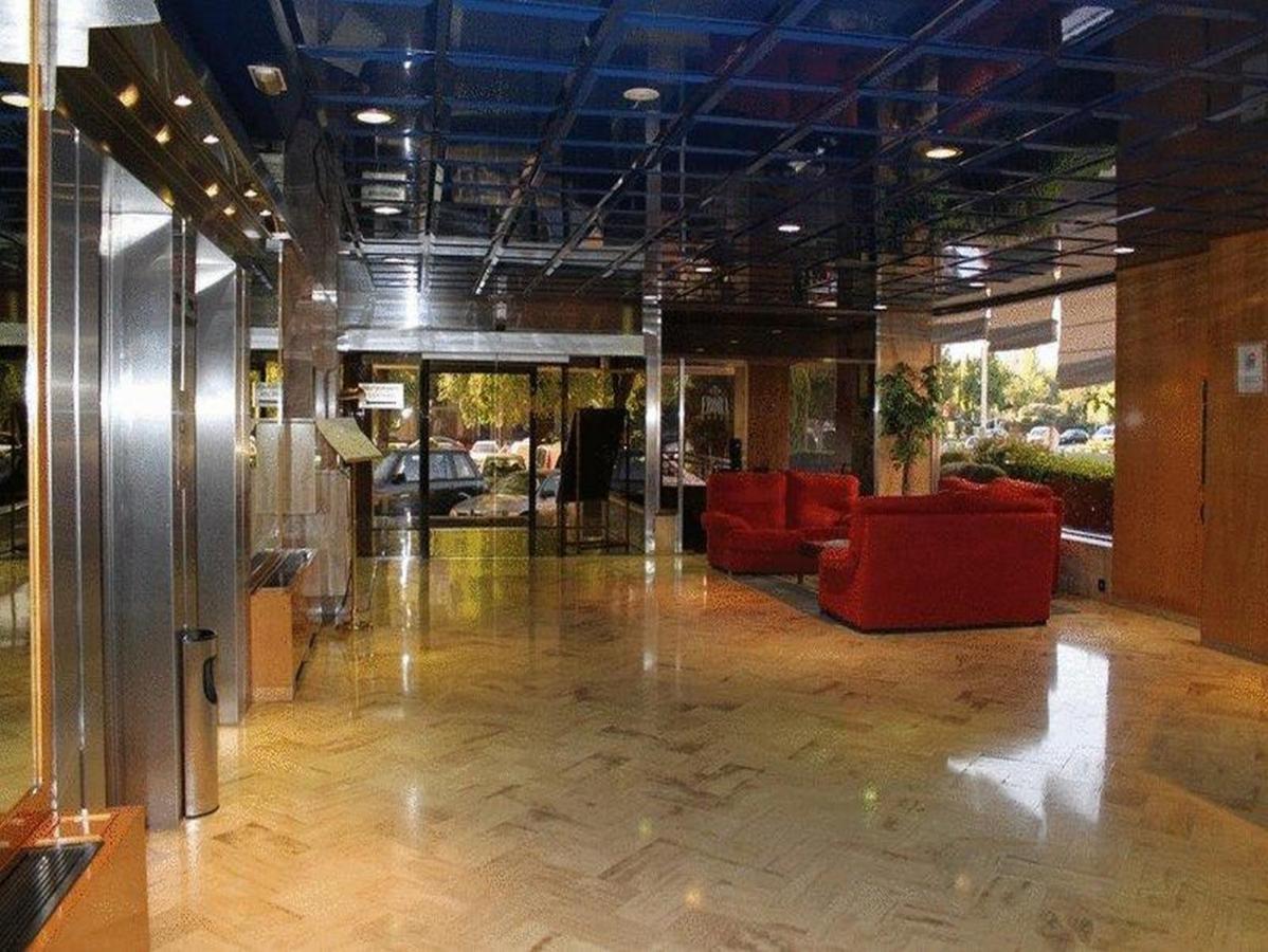 Hotel Ebora By Vivere Stays タラベラ・デ・ラ・レイナ エクステリア 写真